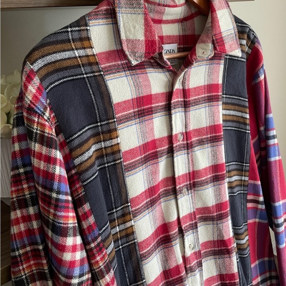 EUC Zara Men's Red and Black Plaid Flannel Button Down Shirt Shacket, Large - Picture 7 of 14